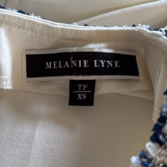 Melanie Lyne | T- Shirt - Picture 7 of 8